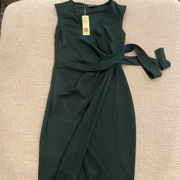 NWT Green Knee Length Faux Wrap Dress Size S - Picture 4 of 5